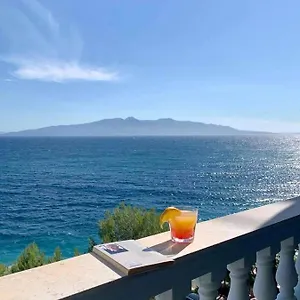 Kalemi's Beachside 3* Sarandë