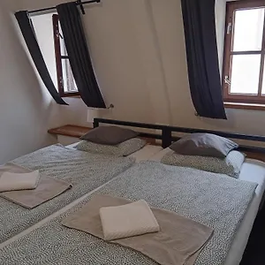 https://hostel-eleven.brnohotels.org